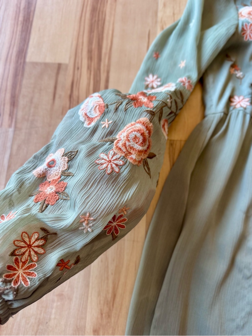 Savanna Jane Olive Green Floral Embroidered Long-Sleeve Tunic Dress - Picture 4 of 7